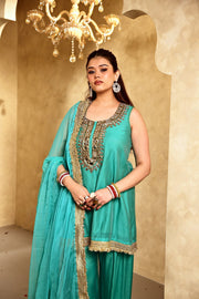 Mikka Green Sleeveless Chanderi Mirror Work Kurta Set With Chiffon Dupatta - view 3