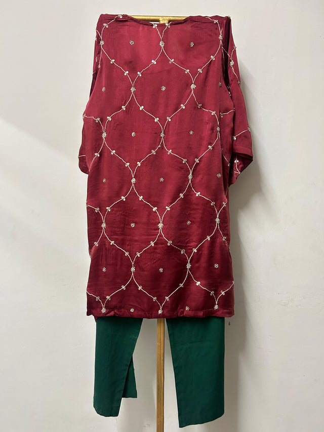 RUHA MAROON STRAIGHT SET