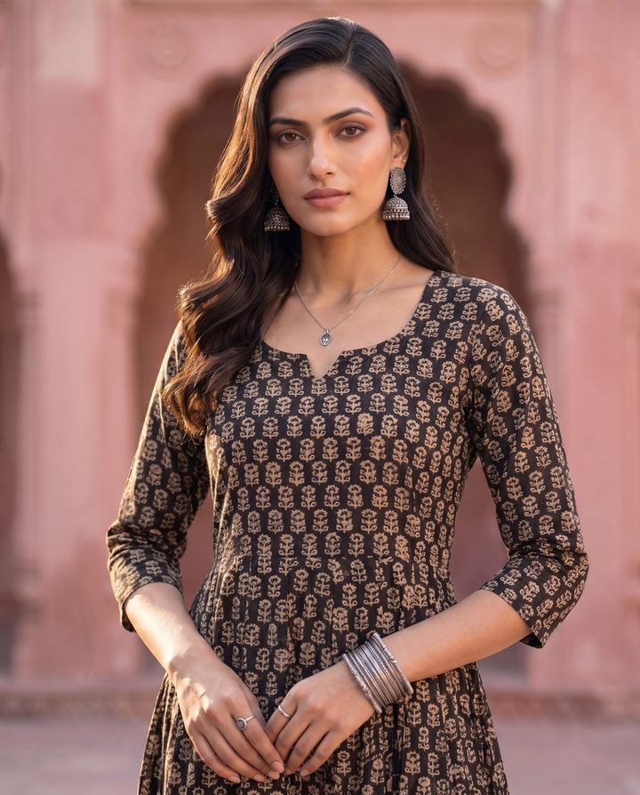 Black Cream Booti Anarkali – detail view