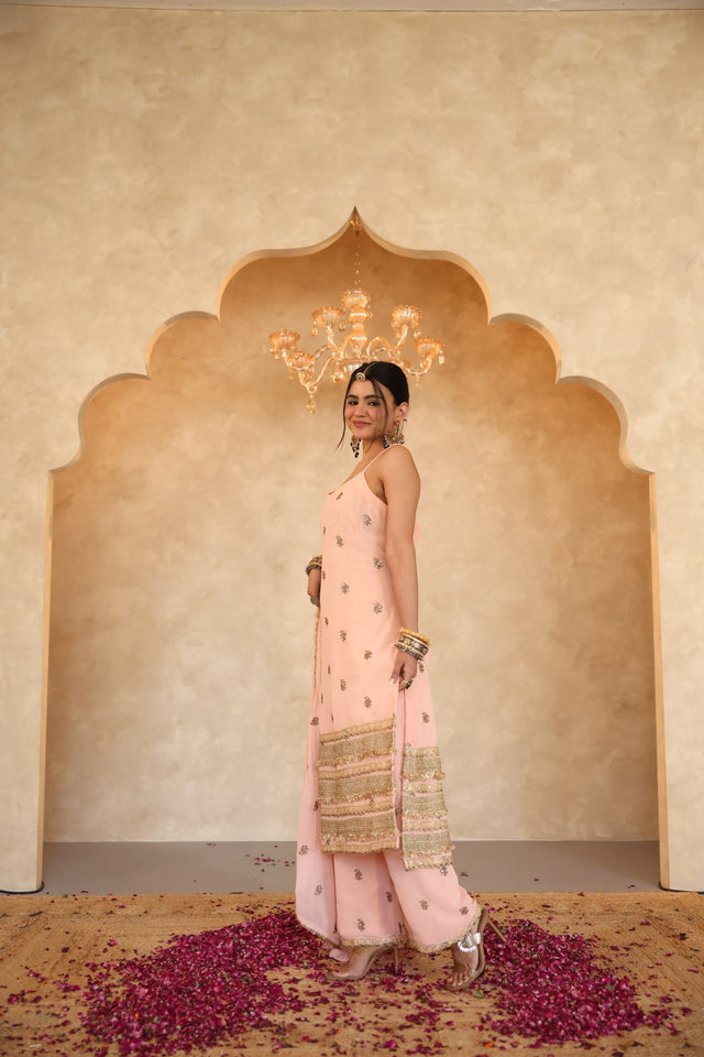 Hunar Peach Gota Lace Georgette Straight Kurta Set With Dupatta - view 2