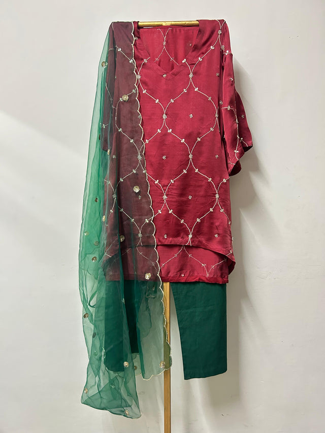 RUHA MAROON STRAIGHT SET
