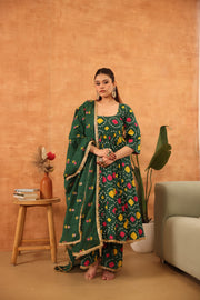 Tanya Green Bandhani Anarkali Set With Embroidered Doriya Dupatta - view 2