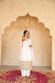 Hunar White Gota Lace Georgette Straight Kurta Set With Dupatta - view 5