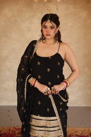 Hunar Black Gota Lace Georgette Straight Kurta Set With Dupatta - view 3