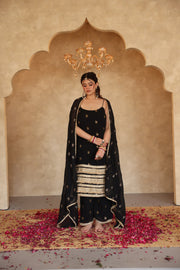 Hunar Black Gota Lace Georgette Straight Kurta Set With Dupatta - view 5