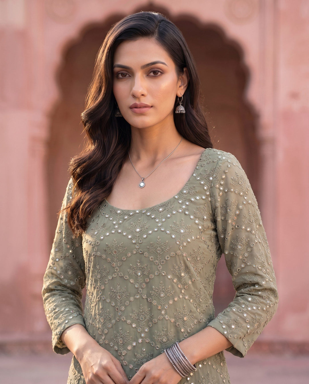 Sage Mirrorwork Kurta – detail view