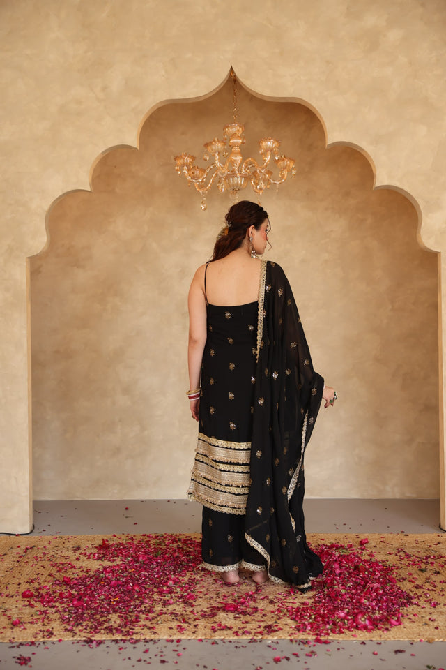 Hunar Black Gota Lace Georgette Straight Kurta Set With Dupatta - view 2