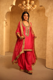 Mikka Pink Sleeveless Chanderi Mirror Work Kurta Set With Chiffon Dupatta - view 4