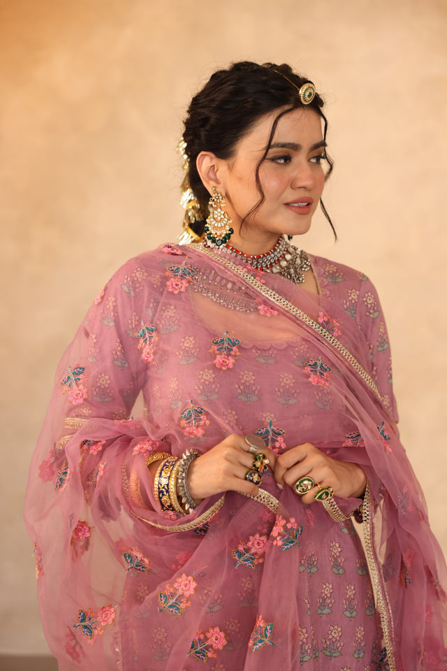 Parvez Pink Hand Block Print Gota Work Kurta Set With Organza Dupatta - view 2