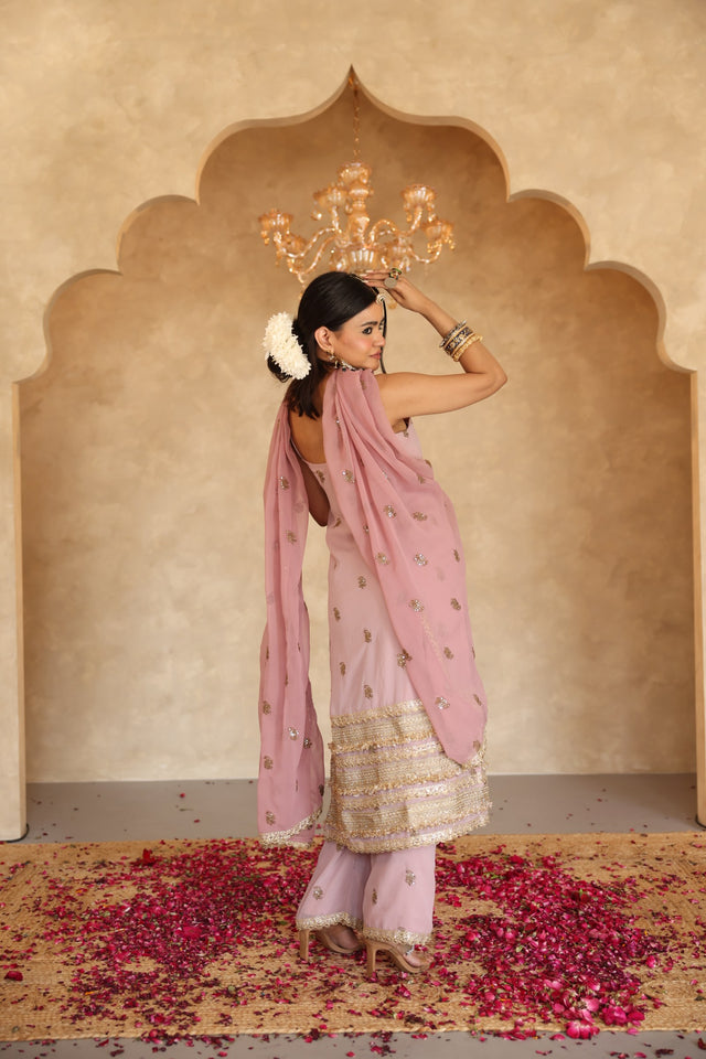 Hunar Pink Gota Lace Georgette Straight Kurta Set With Dupatta - view 2