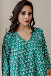 Anjuli Green Straight Kurta Set 3