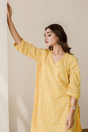 Anjuli Yellow Straight Kurta Set 5