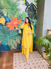 Anjuli Yellow Straight Kurta Set 8