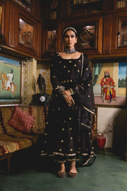 Gold Chand Patti Chandni Black Muslin Anarkali Set With Organza Dupatta 5