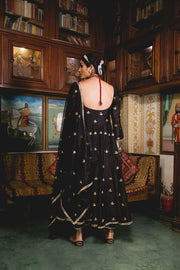 Gold Chand Patti Chandni Black Muslin Anarkali Set With Organza Dupatta 3