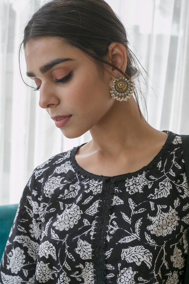 Block Print Daisy Black Straight Kurta Set With Doriya Dupatta
