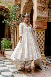 Cotton Printed Farah White Anarkali Set With Organza Jacket And Dupatta 5