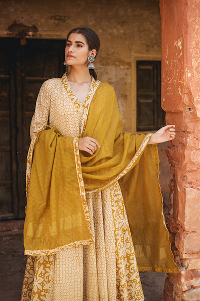 Farida Yellow Cotton Anarkali Set With Doriya Dupatta