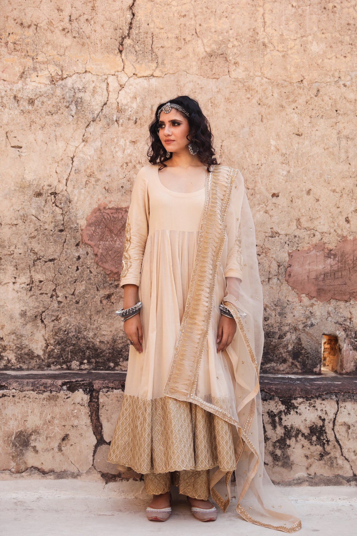 Gulzar Beige Muslin Anarkali Set With Organza Dupatta 4XL / GOLD