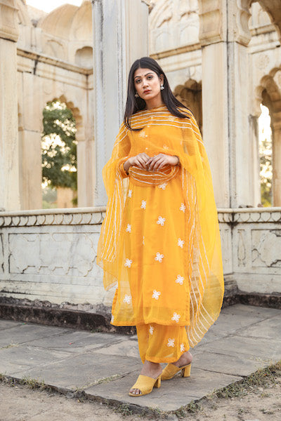 Hiza Yellow set Gulabo Jaipur