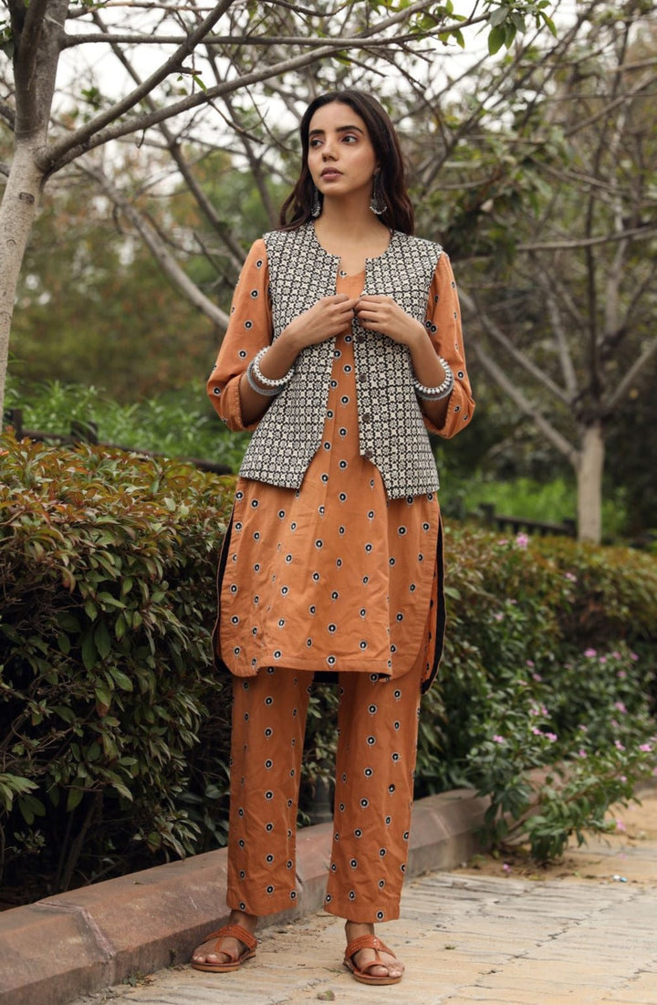 Hunar Brown Set Gulabo Jaipur