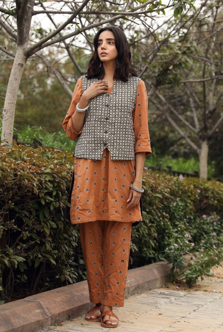 Hunar Brown Set Gulabo Jaipur