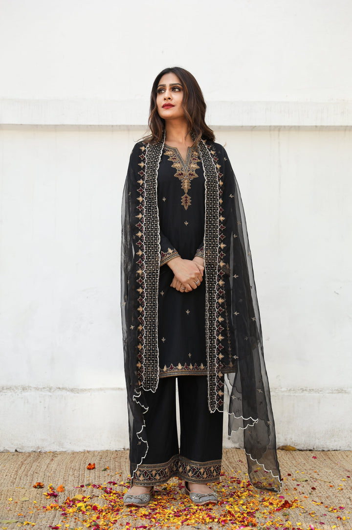 JUHI BLACK SET Gulabo Jaipur