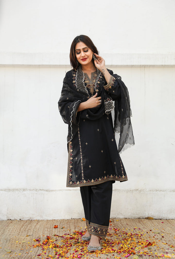 JUHI BLACK SET Gulabo Jaipur