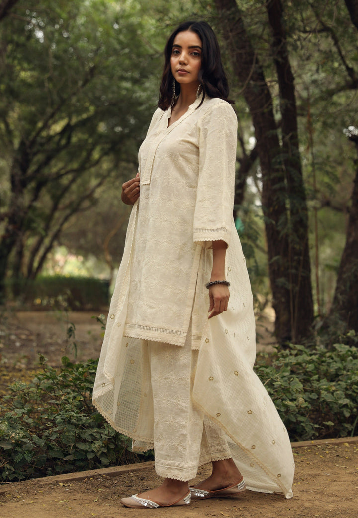 Khubi Offwhite Set Gulabo Jaipur