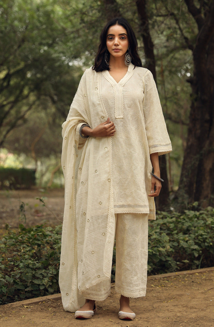 Khubi Offwhite Set Gulabo Jaipur