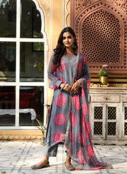 Georgette Bhandej Minal Grey Straight Kurta Set With Dupatta 4
