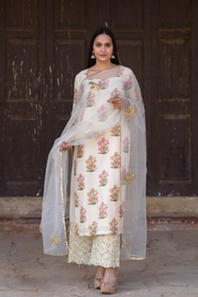 Upada Silk Mehnaaz Creme Kurta Set Chikan Pants With Organza Dupatta 1