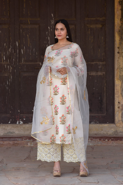 Upada Silk Mehnaaz Creme Kurta Set Chikan Pants With Organza Dupatta