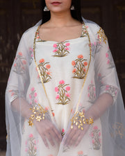 Upada Silk Mehnaaz Creme Kurta Set Chikan Pants With Organza Dupatta 3