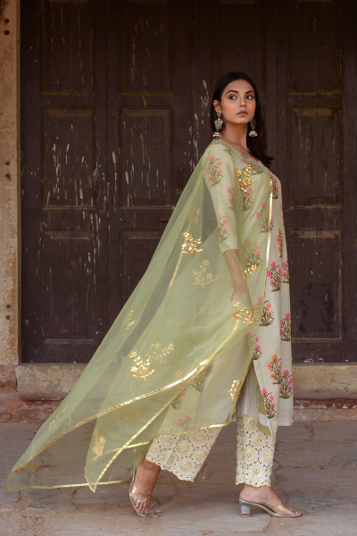 Upada Silk Mehnaaz Pista Kurta Set Chikan Pants With Organza Dupatta