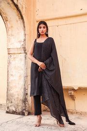 Noori Black Straight Kurta 1