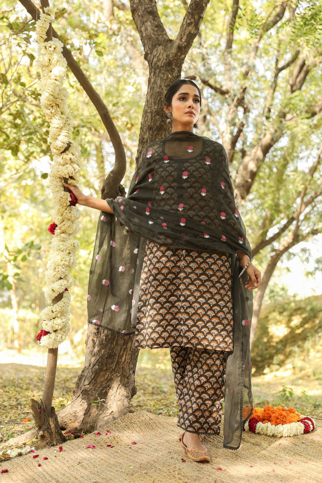 RAAJI BLACK STRAIGHT SET Gulabo Jaipur