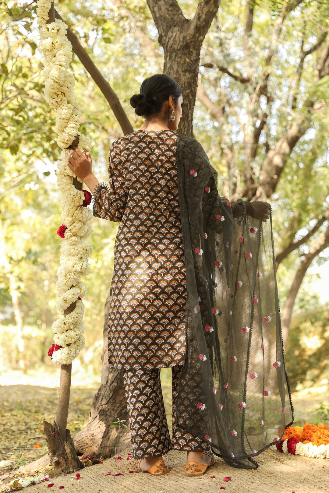 RAAJI BLACK STRAIGHT SET Gulabo Jaipur