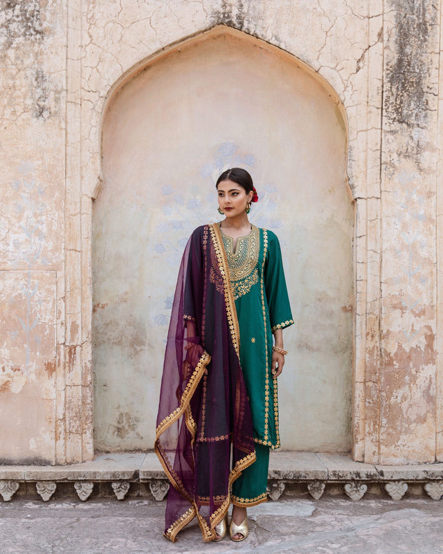 Roop Green Muslin Straight Kurta Set With Organza Dupatta