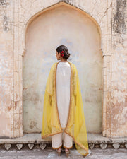 Roop Off-White Muslin Straight Kurta Set With Organza Dupatta 6