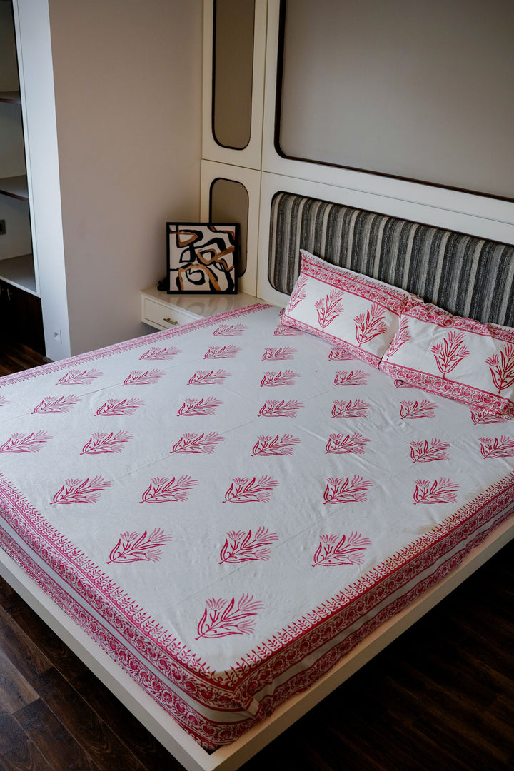 PINK LILY BEDSHEET