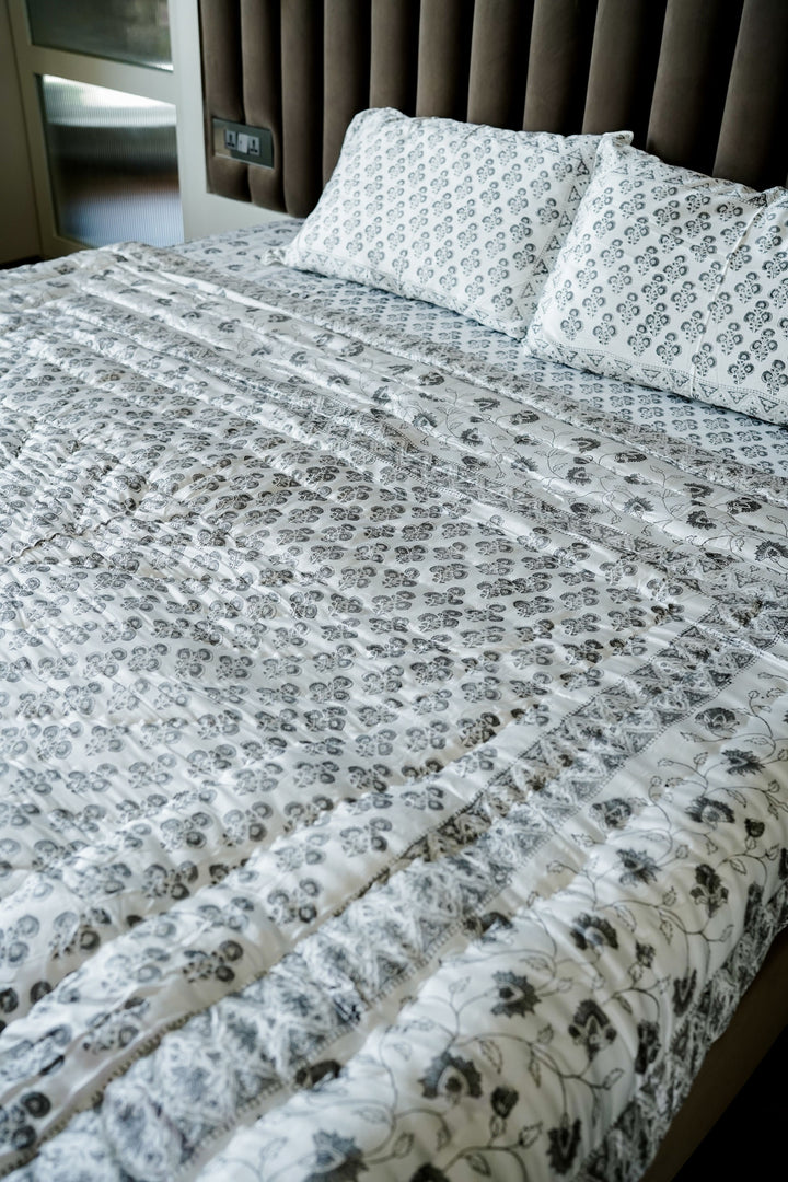 GREY FLOWER JAAL BEDSHEET SET
