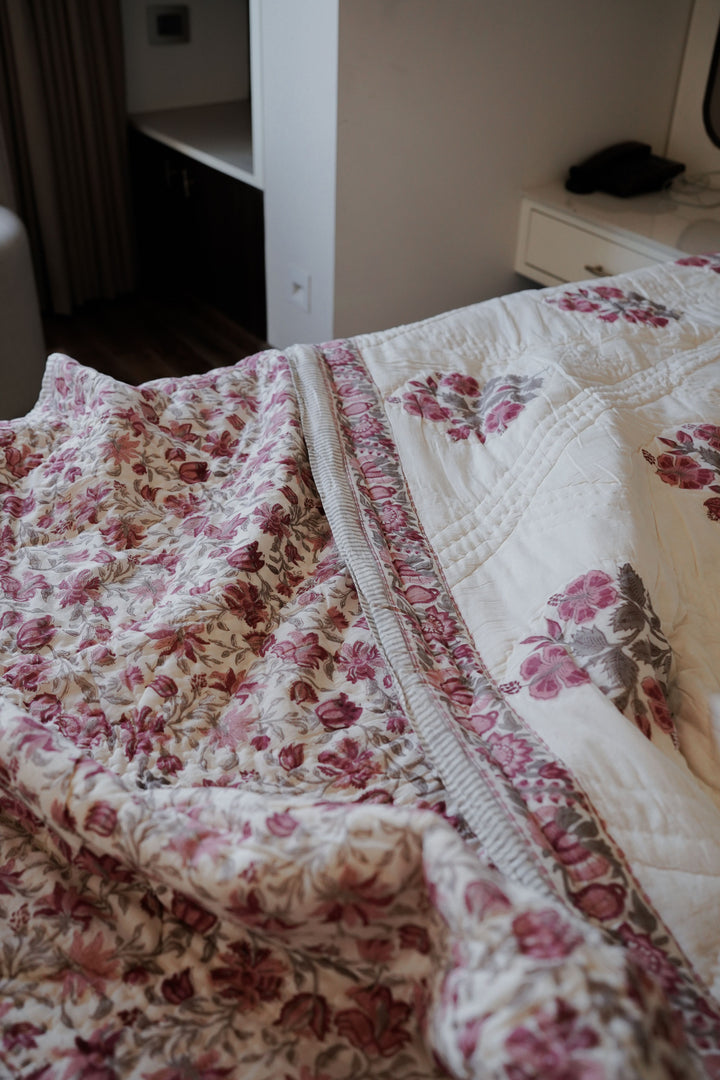 PINK FLOWER QUILT