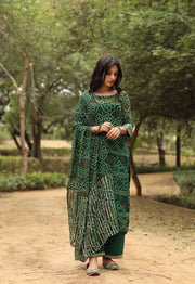 Georgette Bhandhani Sama Green Straight Kurta 2