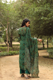Georgette Bhandhani Sama Green Straight Kurta 4
