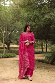 Georgette Bhandhani Sama Pink Straight Kurta 3
