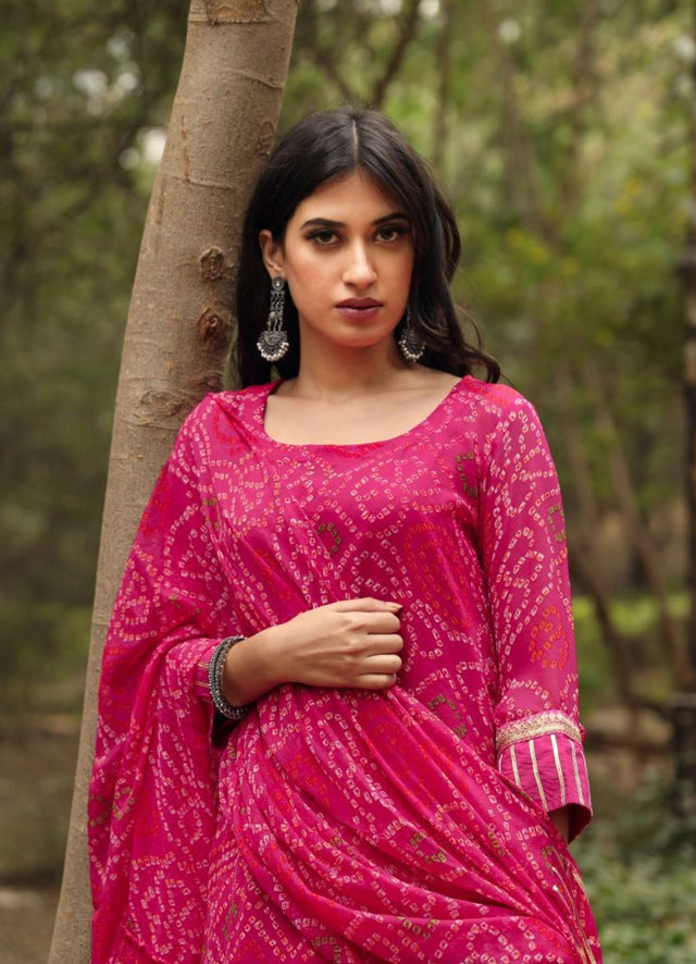 Georgette Bhandhani Sama Pink Straight Kurta