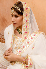 Georgette Kachi Patti Shagun White Lehenga With Dupatta 5