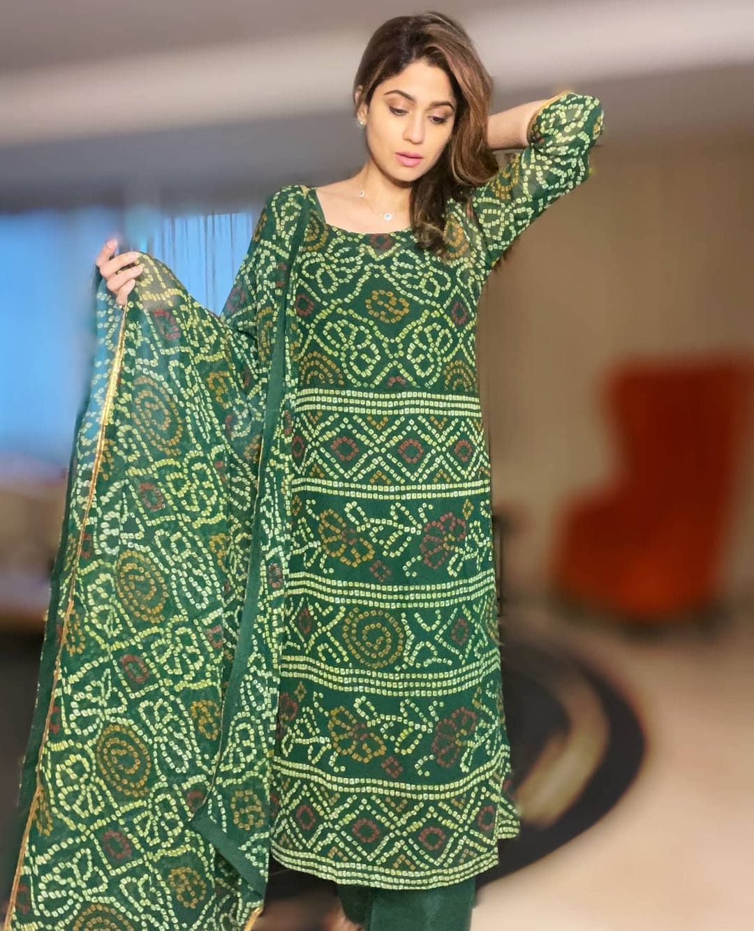 Shamita Shetty In Bhandej Georgette Naaz Green Kurta