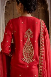 Gota And Taari Work Sweta Red Muslin Set With Dupatta 8